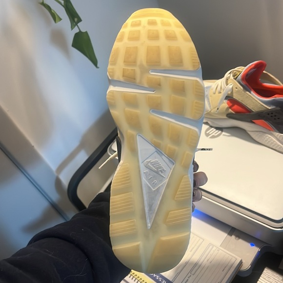 Men’s Nike Air Hurache - Picture 3 of 3